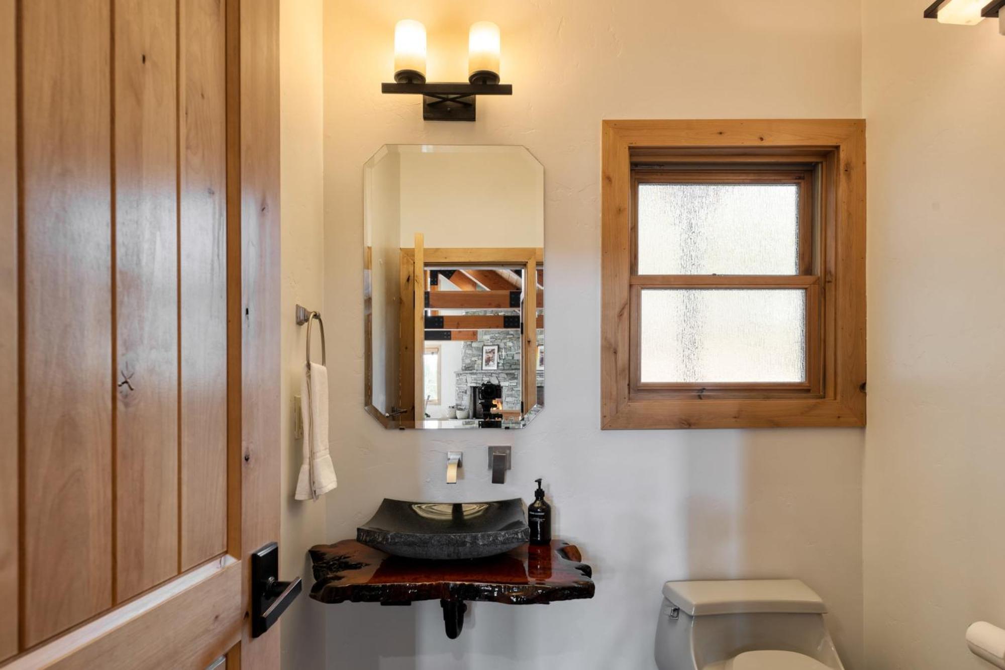 Coyote Moon By Avantstay Cabin Wsauna Mins From Dt Truckee Northstar Exterior foto